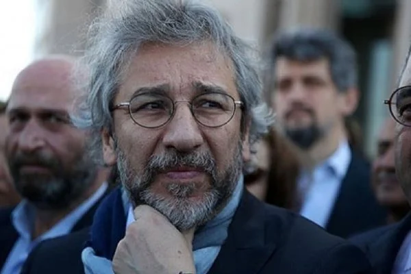 Can Dündar'a ait radyo ve internet sitesi erişime kapatıldı