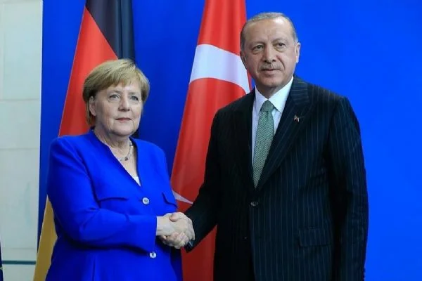 Cumhurbaşkanı Erdoğan, Merkel ile Libya'yı görüştü