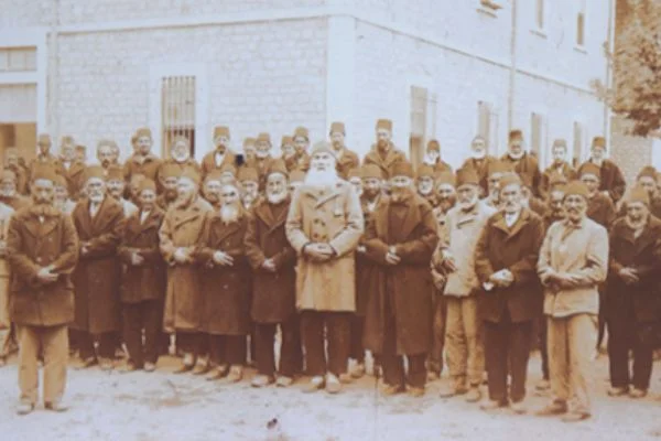 Düşkünlerin yurdu; Darülaceze