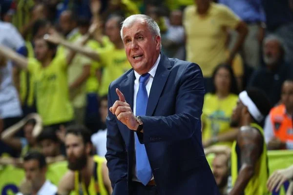 Fenerbahçe Obradovic ile yolları ayırdı