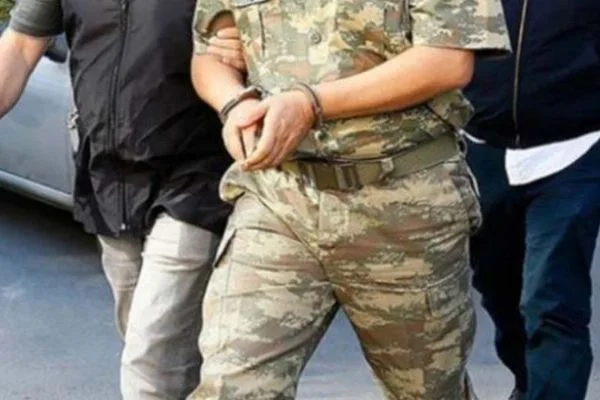 Genelkurmay İstihbarat Başkanının emir astsubayı FETÖ'den gözaltına alındı