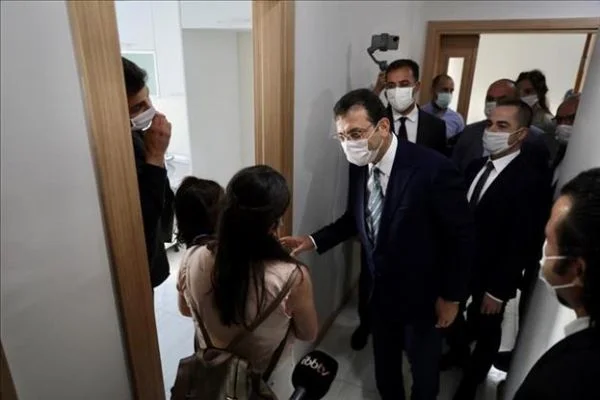 İmamoğlu: İnsanları mutluluklarla buluşturmak istiyoruz