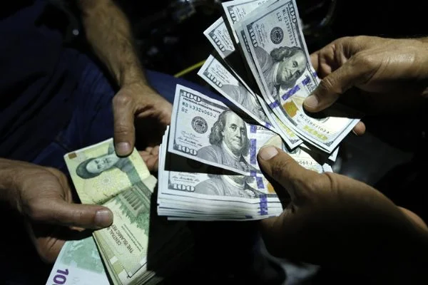 İran'ndan dolar hamlesi: Tarihin en yüksek seviyesine ulaştı