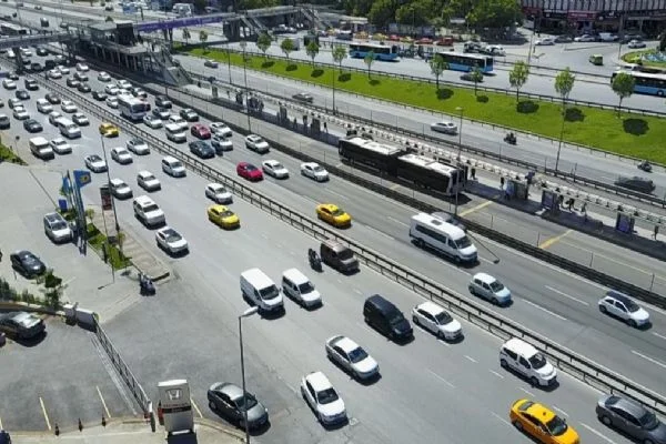 İstanbullu saat 15.00'ı bekledi; 1 saatte yüzde 6'dan yüzde 47'ye