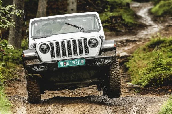 Jeep Wrangler en iyi SUV seçildi