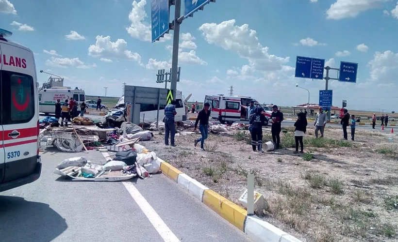 Konya'da katliam gibi kaza: Çok sayıda ölü ve yaralı var