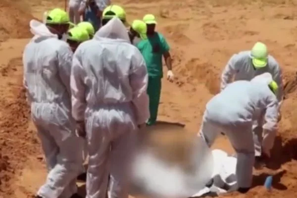 Libya'nın Terhune kentinde toplu mezar bulundu
