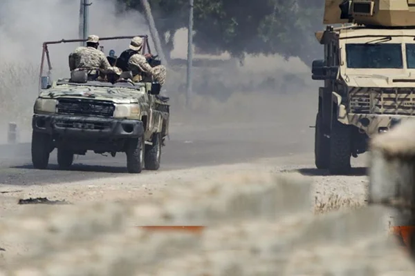 Libya ordusundan Hafter'e darbe: 3 askeri araç daha imha edildi