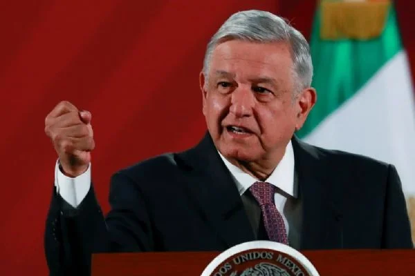 Meksika ambargoya rağmen Venezuela'ya akaryakıt satmaya hazır