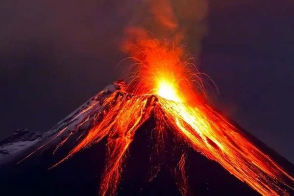 Merapi Yanardağı'nda patlama