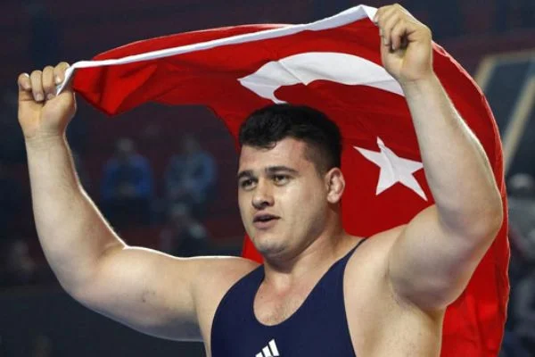Milli güreşçi Rıza Kayaalp'a yeni görev