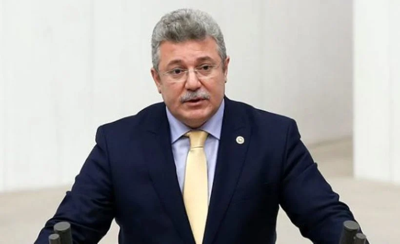 Muhammet Emin Akbaşoğlu kimdir?