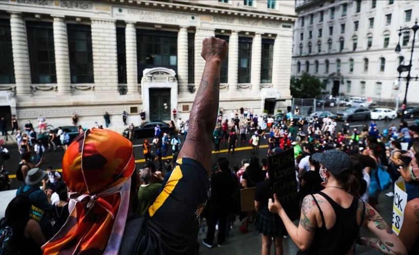 New York belediye binası önündeki 'George Floyd' protestoları devam ediyor
