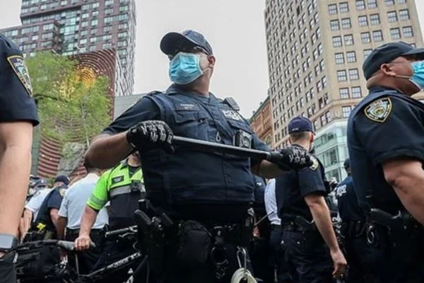 New York polisine grev çağrısı