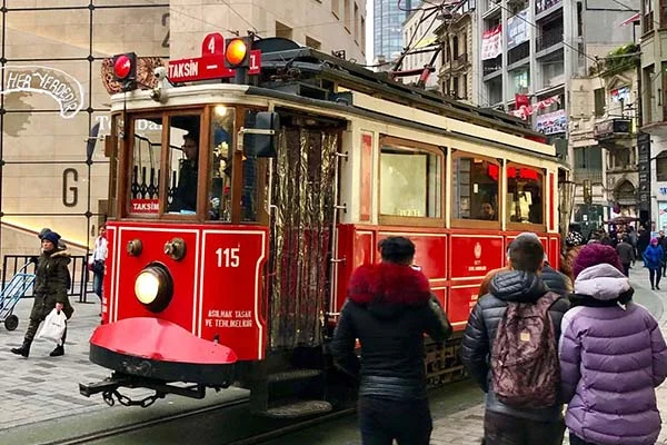 Nostaljik tramvay seferleri başladı