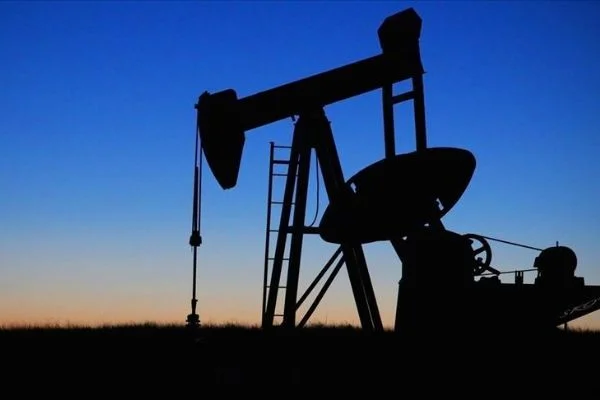 OPEC+ ülkelerinden ortak karar... 1 ay daha uzatıldı