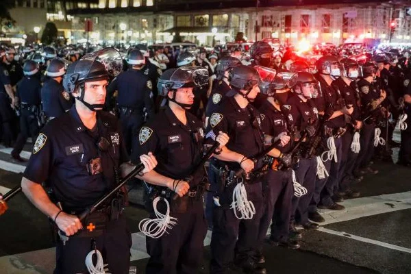 Polisin boyuna baskı uygulaması New York'ta da yasaklanıyor