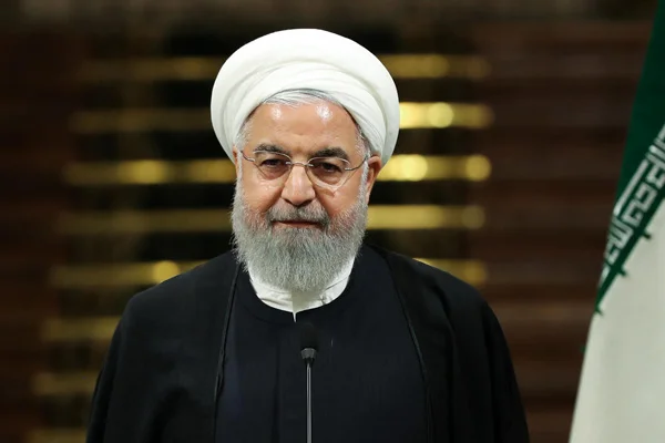 Ruhani'den ABD'ye: 83 milyon İranlının sağlığını rehin aldı