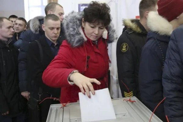 Rusya'da 'tartışmalı' referandum