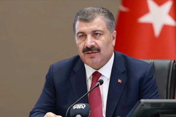Sağlık Bakanı Koca: 65 yaş üstü yaş grubunda Kovid-19'a yakalanma oranı yüzde 50 düştü