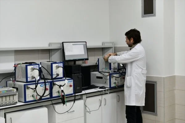 Sakarya Üniversitesi'nden milli batarya
