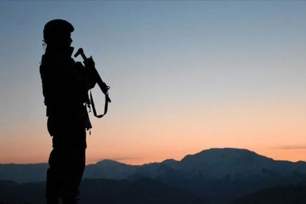 Şırnak'ta 4 terörist teslim oldu