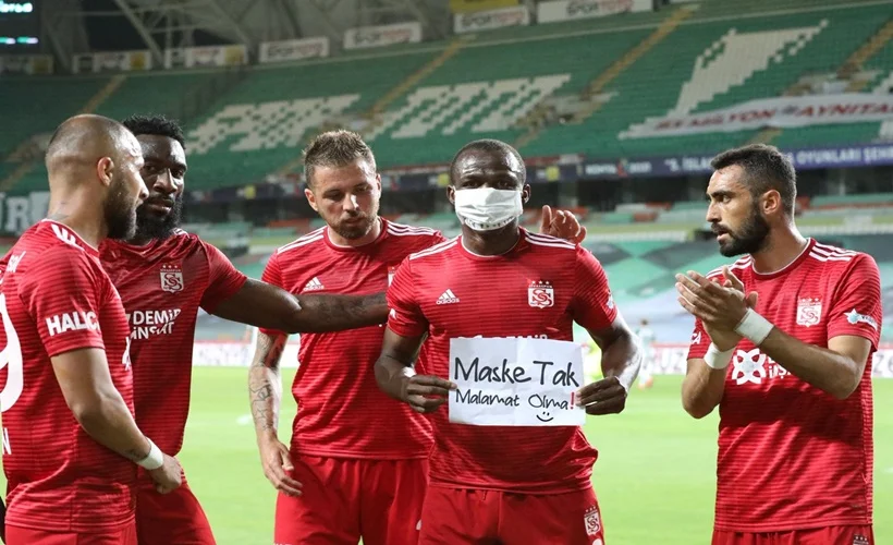 Sivasspor'dan 'korsan maske' uyarısı
