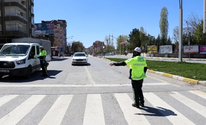Sokağa çıkma kısıtlaması başladı