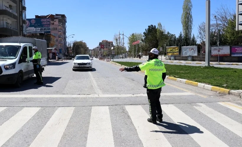 Sokağa çıkma kısıtlaması sona erdi