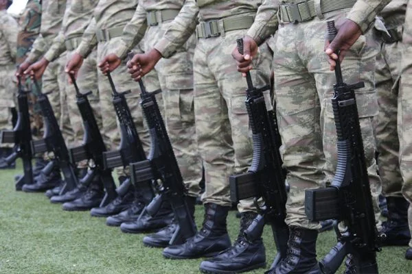 Somali'de facia önlendi: Türk askeri eğitim üssü önünde saldırı girişimi