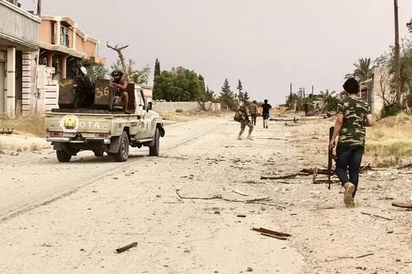 Son dakika gelişmesi: Libya ordusu kritik iki bölgeyi daha aldı