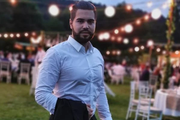Sosyal Medya Uzmanı Ömer Dönmez: Twitter önlemler alarak Covid-19'a karşı mücadele etti