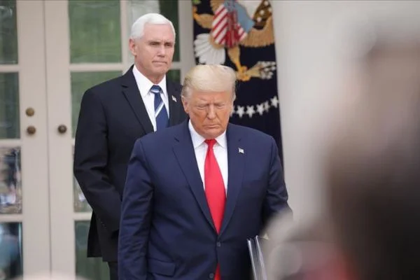 Trump, ABD'ye göçmen girişi kısıtlamasını genişletecek