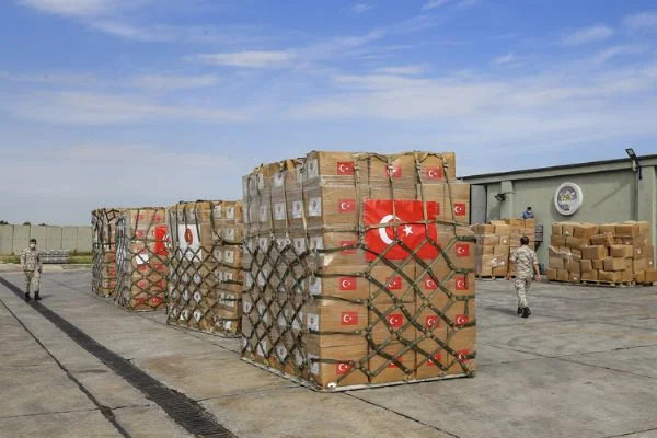 Türkiye bir ülkeye daha tıbbi yardım
