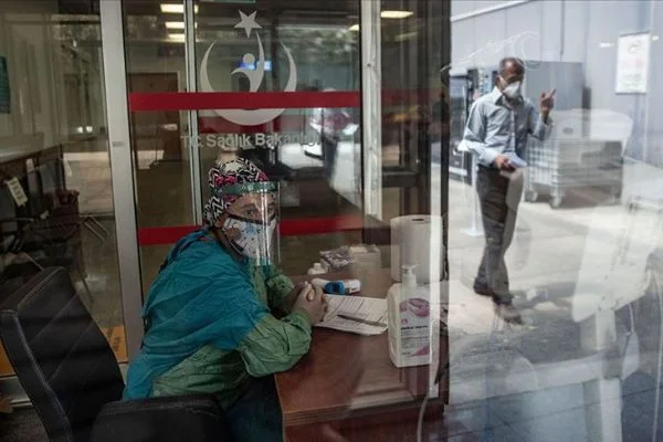Türkiye'de Kovid-19'dan 158 bin 828 kişi iyileşti