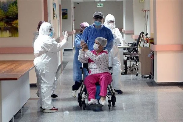 Türkiye'de Kovid-19'dan 161 bin 533 kişi iyileşti