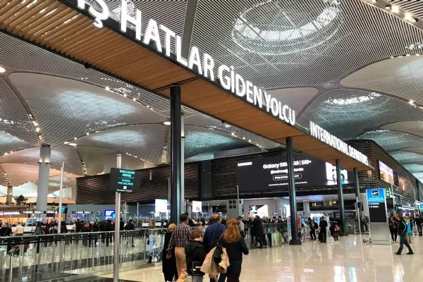 Türkiye'ye yurt dışından gelecek vatandaşlar için 14 gün gözetim uygulaması kalktı