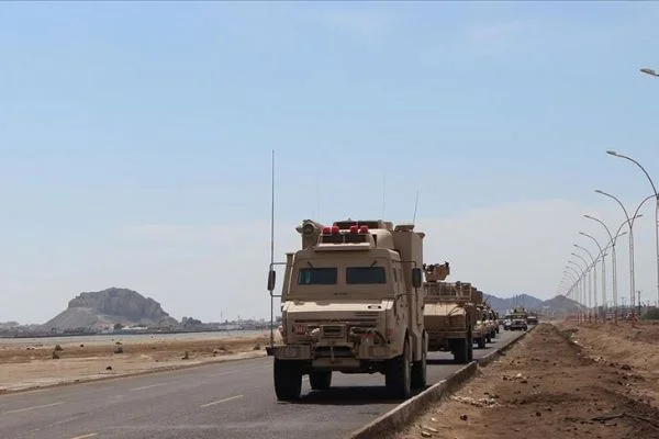 Yemen ordusu Cevf ilinde Husilerin kontrolündeki El-Hazm kentini kuşattı
