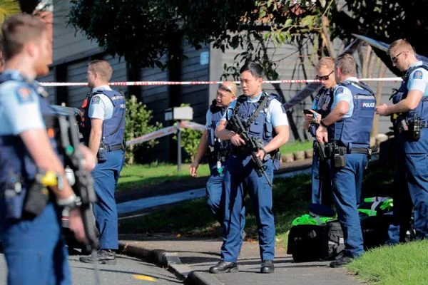 Yeni Zelanda'da polise silahlı saldırı