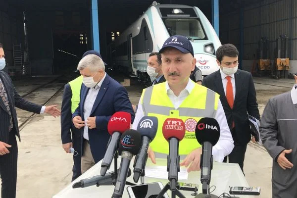 Yerli ve milli elektrikli trenin tasarım ve üretimi tamamlandı
