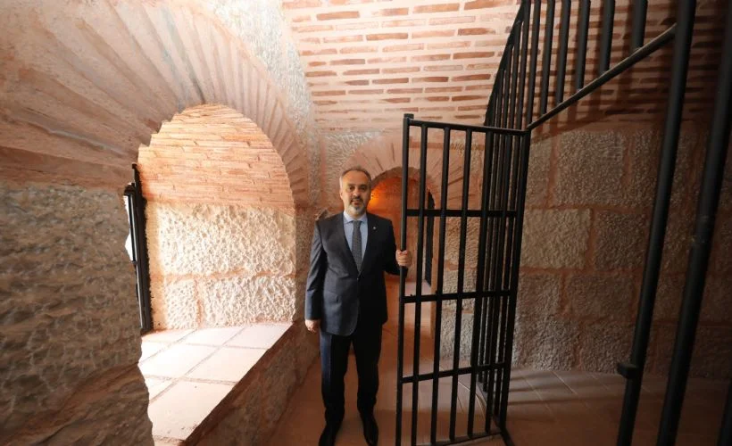 Zindanın kapıları tarihe açılıyor