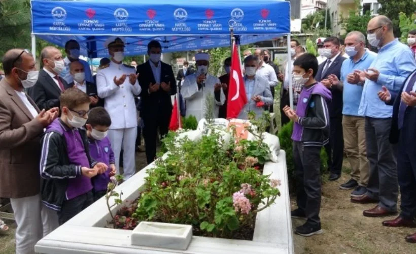15 Temmuz şehidi, Kartal'daki mezarı başında anıldı