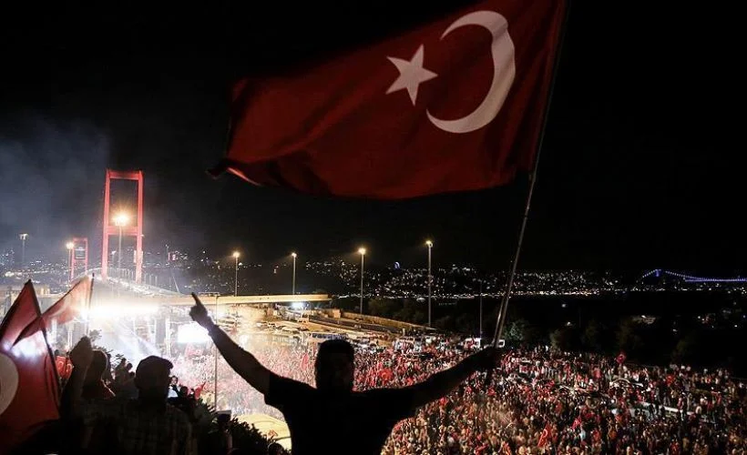 15 Temmuz tatil mi ? 15 Temmuz'da sokağa çıkma yasağı var mı ? 15 Temmuz kaç gün tatil olacak ?