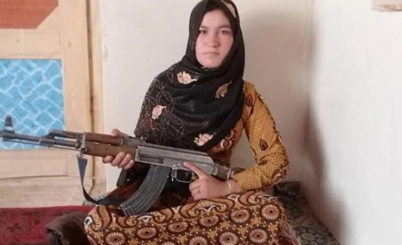 Afganistan'da cesur genç kız Qamar Gul ailesini katledenleri öldürdü