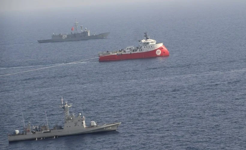 AFP: Yunan donanması Türkiye'nin sondaj faaliyetlerine karşı Ege'de yüksek teyakkuza geçti
