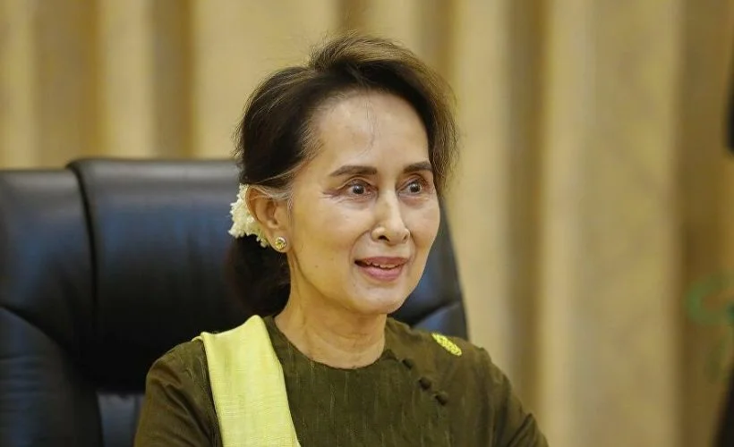 Arakanlı Müslümanlar ile ilgili eleştirilen Myanmar lideri Suu Kyi seçimlerde yeniden aday olacak