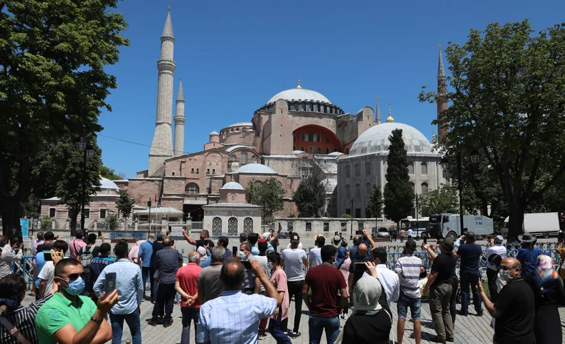 Ayasofya Camisi'ne yoğun ilgi