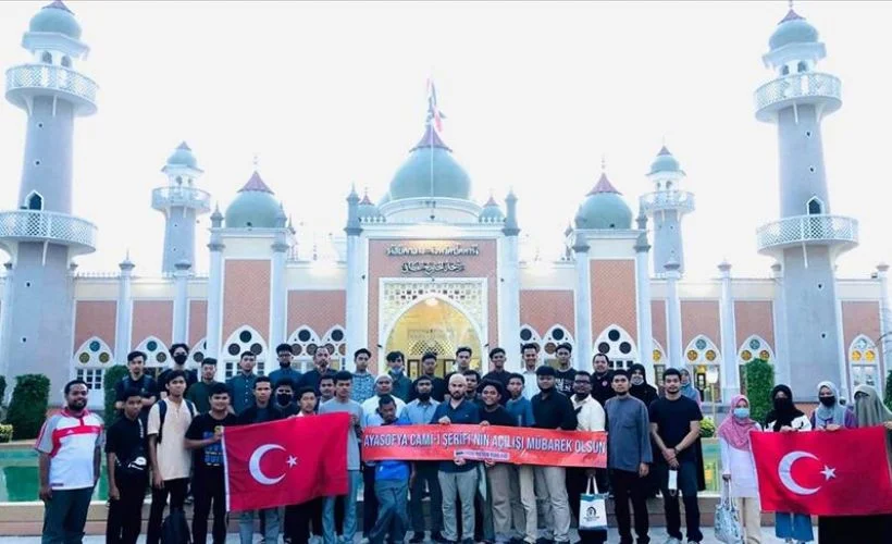Ayasofya-i Kebir Camii'ndeki cuma namazı Tayland'da kutlandı