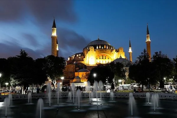 'Ayasofya kararı tarihi bir dönüm noktasıdır'