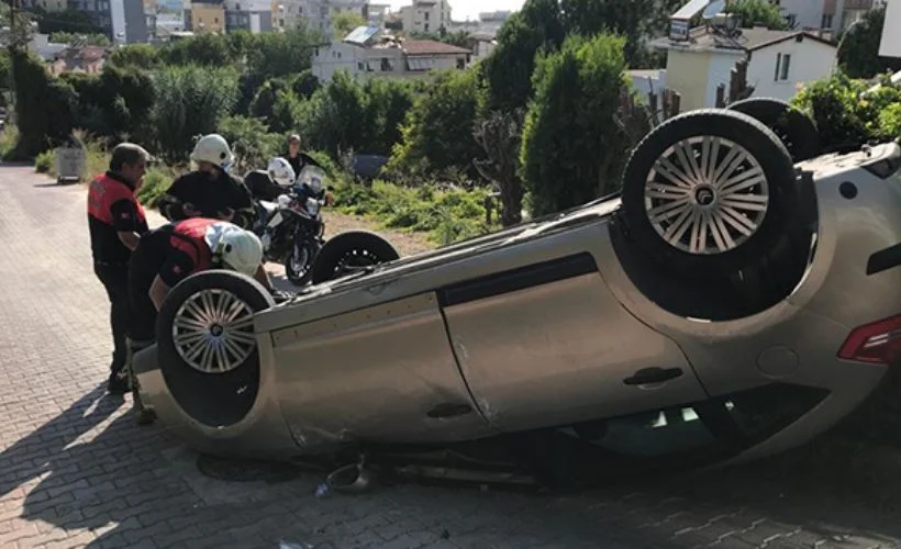 Aydın'da mesafeyi ayarlayamayınca aracı ile birlikte takla attı